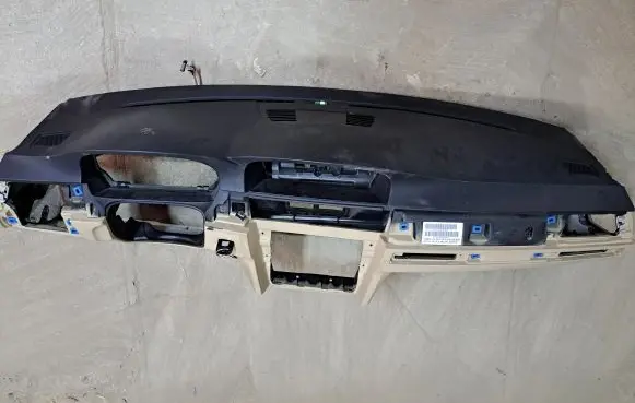 BMW 3 E90 E91 Dashboard 7156792