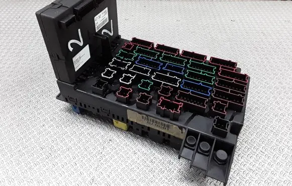 Mercedes-Benz ML W163 Fuse module 1635454732