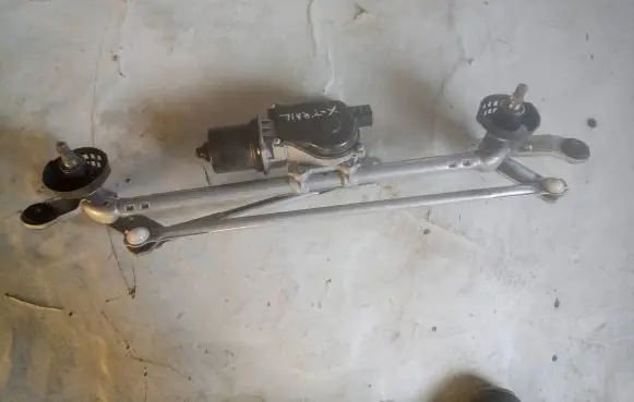 Nissan X-Trail T32 Wiper motor Wm07c