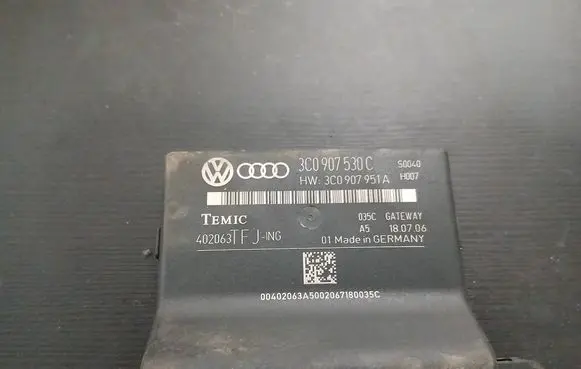 Skoda Octavia Mk2 (1Z) Gateway control module 3C0907530C 3C0907951A