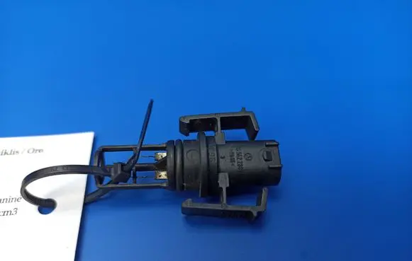 Mercedes-Benz E W211 Intake air temperature sensor 0005422818