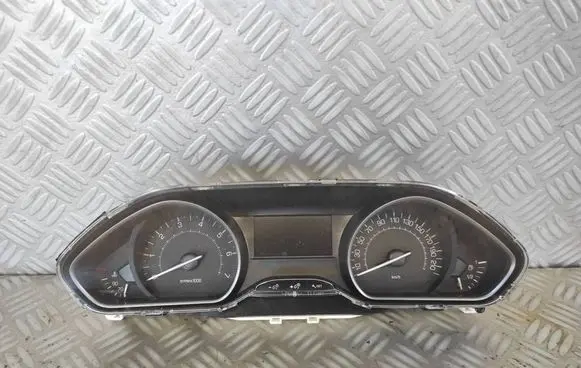 Speedometer (instrument cluster)