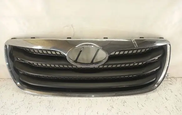 Hyundai Santa Fe Front bumper upper radiator grill 865612B710