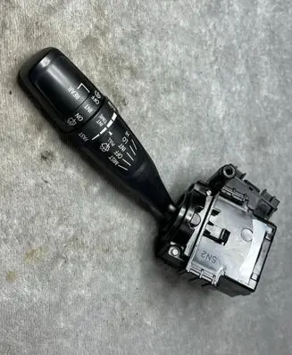Suzuki Swift III Rear glass lock/latch 3731068L00