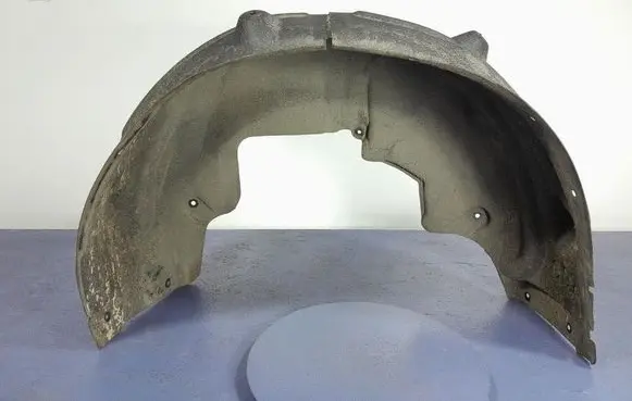 Rear arch fender liner splash guards