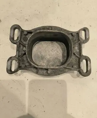 Audi A6 S6 C6 4F Engine mounting bracket 4B0199335