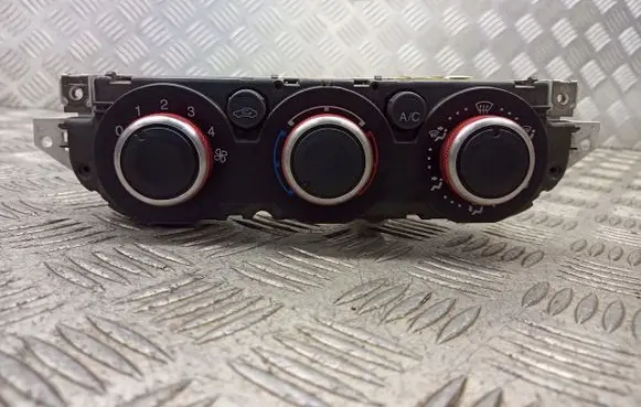 Ford Focus Interior fan control switch 7M5T-19980-AA