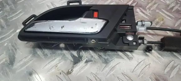 Rear door interior handle