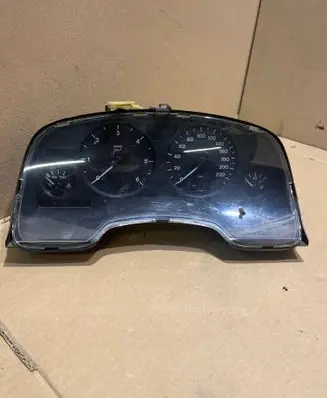 Opel Zafira A Speedometer (instrument cluster) 24419560HT 1C012040