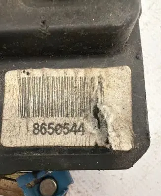 Volvo S60 Front door lock 8650544