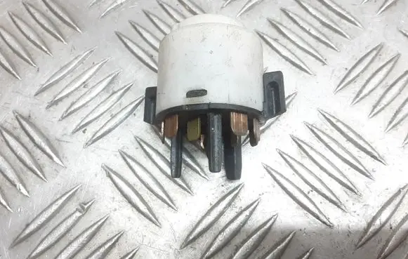 Audi A6 S6 C5 4B Ignition lock contact 4B0905849