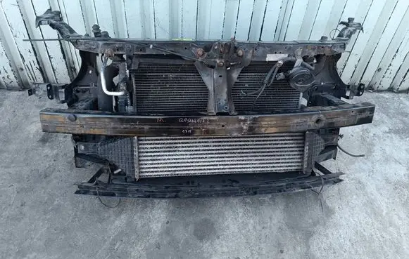 Nissan Qashqai+2 Radiator support slam panel