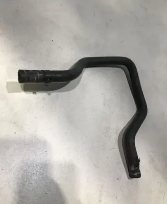 Volkswagen PASSAT B5.5 Engine coolant pipe/hose 8D0121107M