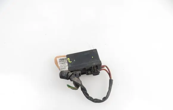 Peugeot 106 Glow plug pre-heat relay 0281003009
