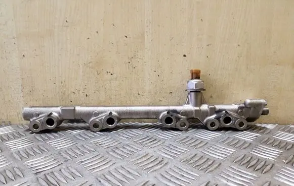 Fuel main line pipe