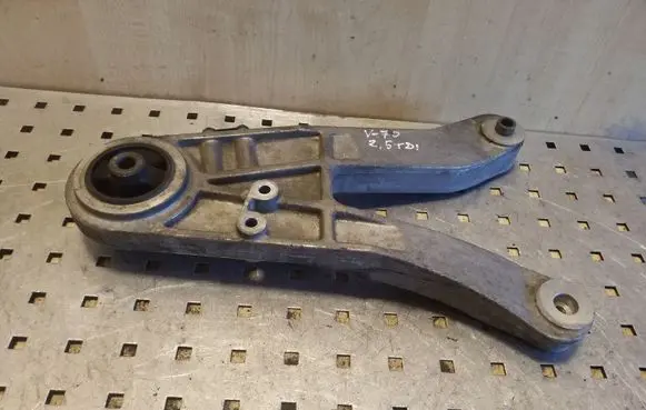 Volvo S70 V70 V70 XC Engine mount bracket 9434250