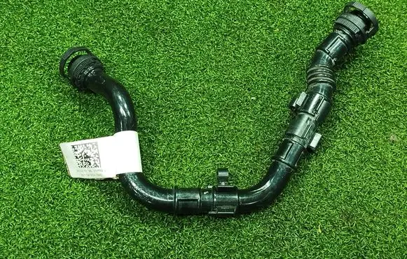 Volkswagen Crafter Breather hose/pipe 04L103493N 04L103493