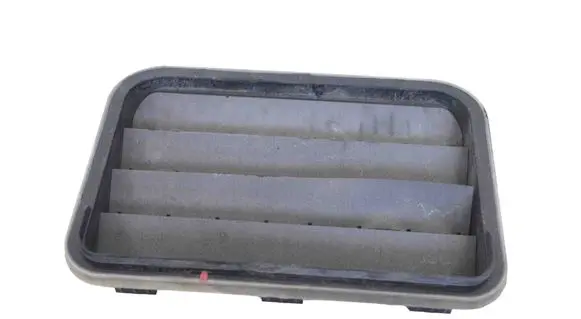 Porsche Taycan 9J1 Quarter panel pressure vent 7PP819181A