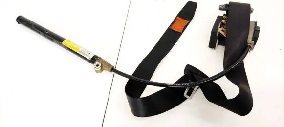 Volkswagen Golf III Front seatbelt 1H3857705A 00058333