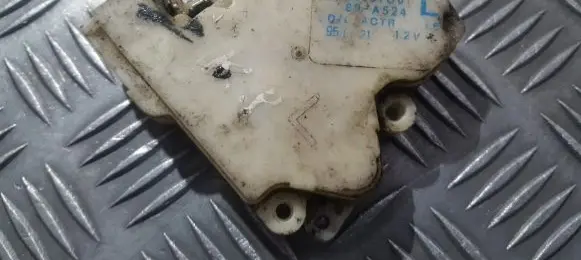 Nissan Almera Central locking motor 8255361u01 89a524