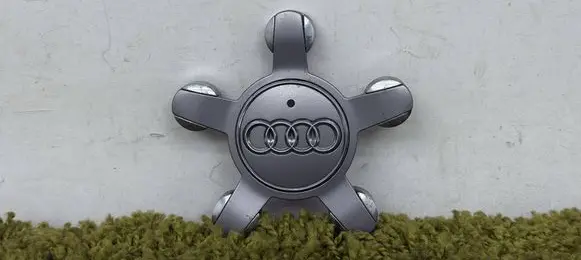 Audi Q5 SQ5 Original wheel cap 8r0601165