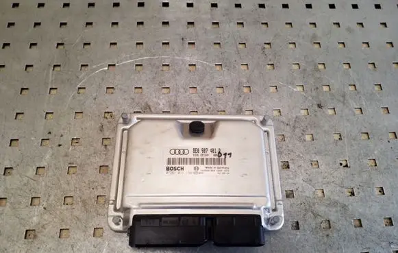 Audi A6 S6 C5 4B Engine control unit/module 8E0907401P 0281011136