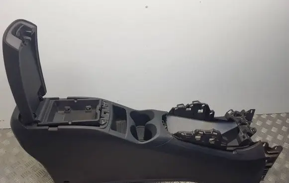 Nissan Qashqai Center console