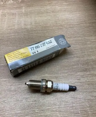 Renault Megane I Spark plug 7700737612 FC52LS