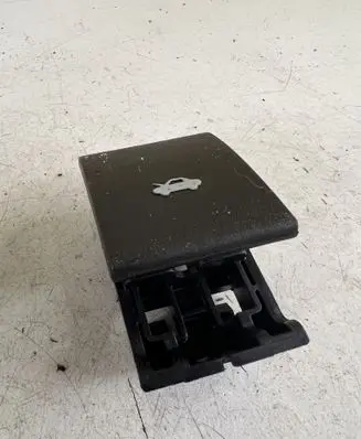 Jeep Grand Cherokee Engine bonnet (hood) release handle