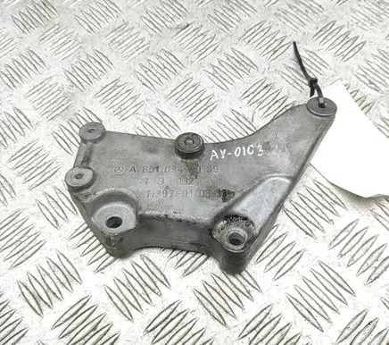 Mercedes-Benz Sprinter W906 Engine mounting bracket A6510940039