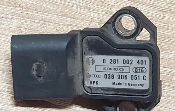 Audi Q7 4L Air pressure sensor 038906051C