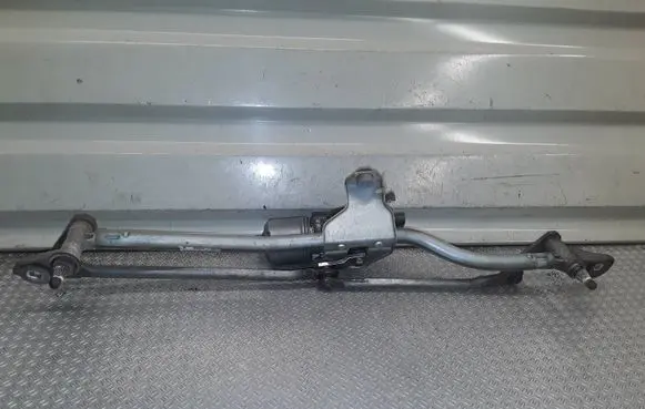 Audi A4 S4 B7 8E 8H Front wiper linkage and motor 0390241509 8E1955119