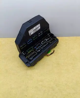 Mercedes-Benz C W204 Fuse module A2129009705 A2129028102 A2125451201