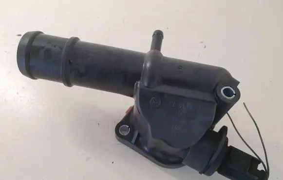 Thermostat/thermostat housing
