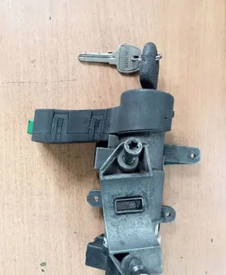 Volvo V70 Ignition lock 8626324