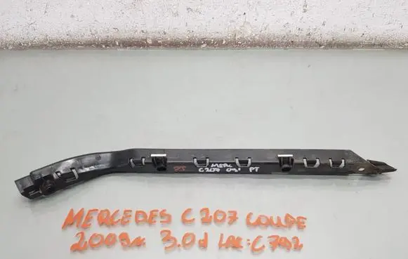 Mercedes-Benz CLK C207 A207 Rear bumper mounting bracket A2078850821