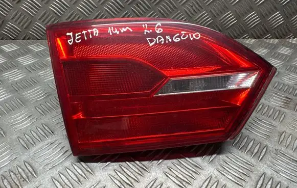 Volkswagen Jetta VI Tailgate rear/tail lights 5C6945259A 5C6945259