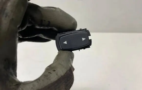 BMW 2 F45 Seat control switch 9227855