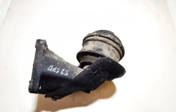 Mercedes-Benz C W202 Engine mount bracket 6042230004