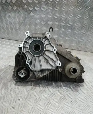 Gearbox transfer box case