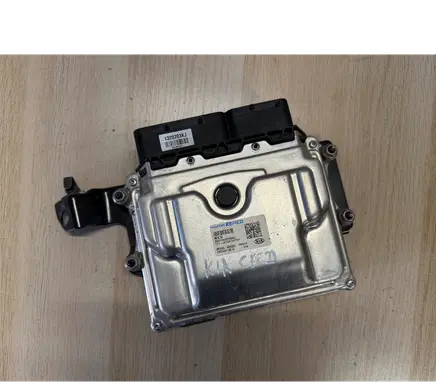 KIA Ceed Engine control unit/module ECU 3910303CE5