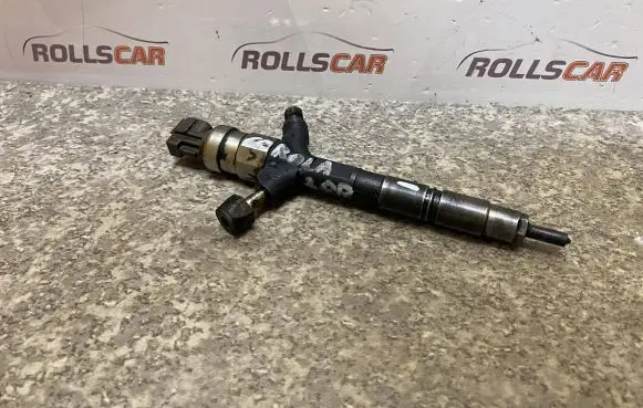 Toyota Corolla E120 E130 Fuel injector 2367027020