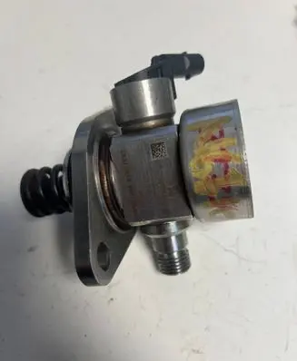 Peugeot 308 Fuel injection high pressure pump 28377613