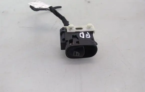 Mercedes-Benz C W203 Electric window control switch
