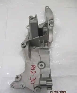 Peugeot Expert Generator/alternator bracket 9811844080