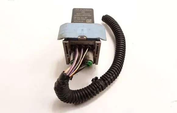 Ford Grand C-MAX Glow plug pre-heat relay 9803299780 51299058A 20160429