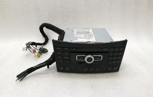 Mercedes-Benz E W212 Radio/CD/DVD/GPS head unit A2129005514