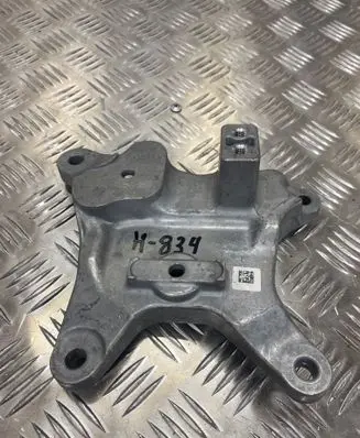 Audi A7 S7 4K8 Gearbox mount 4M0399115P