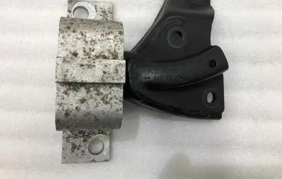 Dacia Sandero Engine mount vacuum valve 