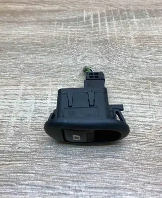 Peugeot 1007 Electric window control switch 96401469XT WITHPLUG